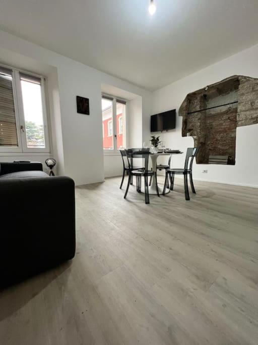 History Luxury Central Apartment By Revenue House Como Exterior foto
